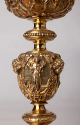 Métallerie. Calice. Don du chanoine A. Le Vaillant de la Bassarderie, doyen du chapitre de la cathédrale de 1726 à 1758. 18ème siècle. (détail)