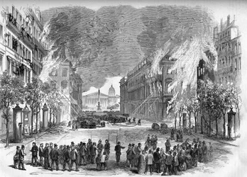 La Commune de Paris en 1871. Incendie allumé par les fédérés (communards) rue Royale pendant la semaine sanglante (22 au 28 mai)
