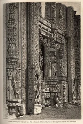 Le portique sculpté d