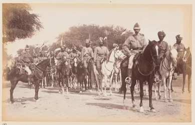 Cavalerie centrale indienne en marche pendant le camp d