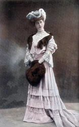 Comédienne française Gabrielle Dorziat (1880-1979) photo par Reutlinger du journal français "Le Théâtre" septembre 1905