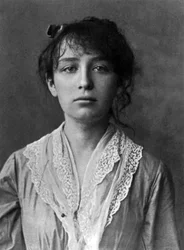 Sculptrice française Camille Claudel (1864-1943) ici en 1884
