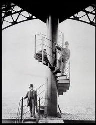 Gustave Eiffel et son gendre Adolphe Salles sur l