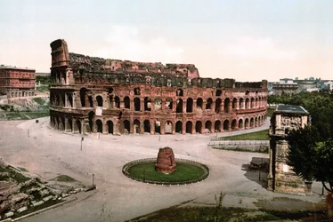Rome. Vue du Colisée. Photochrome vers 1900.