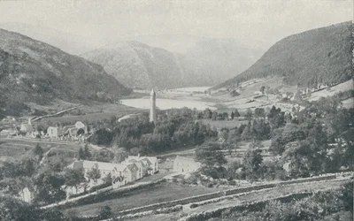 Un village irlandais Glendalough
