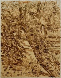 Arbre avec lierre dans le jardin de l