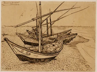 Bateaux de pêche sur la plage à Saintes-Maries-de-la-Mer