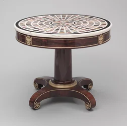 Table néoclassique avec dessus en marbre de spécimen