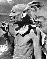 Un membre de la tribu Turkana, Kenya, Afrique, 1936