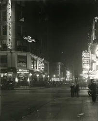 48e rue entre Broadway et la septième avenue, 1917