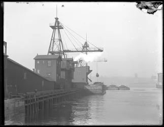 Élévateurs à charbon à chargement direct, Interboro Rapid Transit Company, W. 58th Street, New York, vers 1911