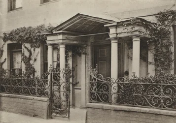 Porte, Porche à arcades à Wimborne, Dorset (photo n/b)