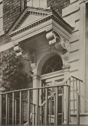 Porte, Lower Bridge Street, Chester