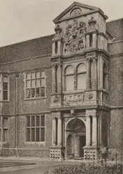 Porte, Aile Nord, Cobham Hall, Kent (photo n/b)