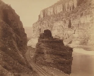 Les Portails, canyon du Grand River, prolongement de Glenwood D. & R.G.R.R.