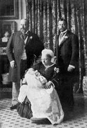 Quatre générations de la famille royale, 1894