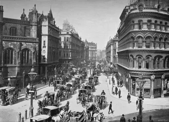 Queen Victoria Street, City of London, vers 1910-1911