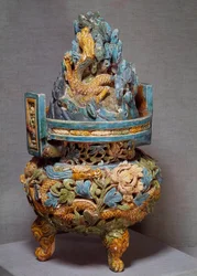 Art chinois : brûleur de parfums en terre cuite. Période de la dynastie Yuan. 1271-1368.