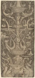 Panneau ornemental avec dragons, masques et instruments de guerre