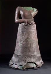 Statue de la reine Napirasu, épouse d