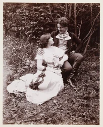 Portrait édouardien, couple en tenue du XIXe siècle