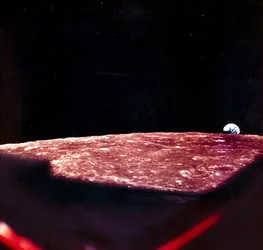 Vol spatial habité, USA, Apollo, Terre vue depuis la Lune