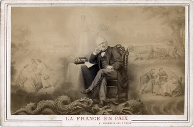 Commune de Paris : « La France en paix » portrait de Louis Adolphe Thiers (1797-1877) assis sur le dragon probable symbole de la commune