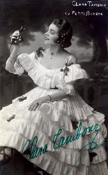 Portrait de Clara Drum dans la pièce "Little Bohemia"