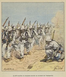 Le 40e bataillon de chasseurs marche en escouade sur Tsarasaotra