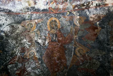 Christ avec des anges et un saint, fresque dans l