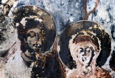 Saints, fresque endommagée dans l